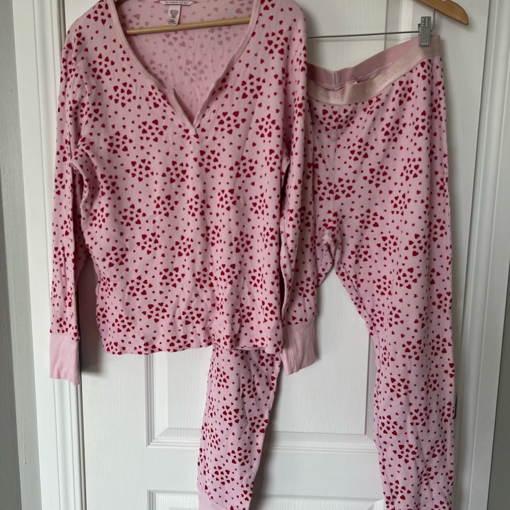 Victoria’s Secret Pink Heart cozy Pajamas set